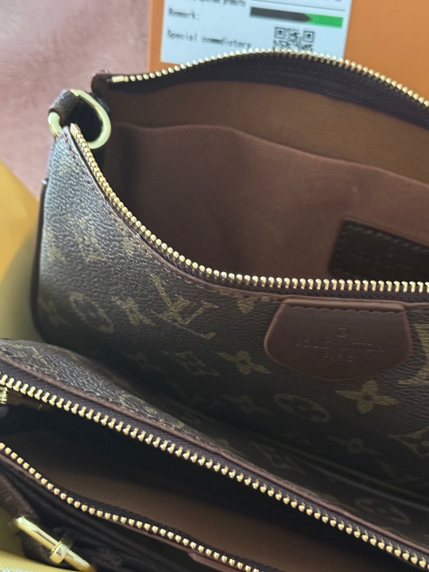 Bolso bandolera LV